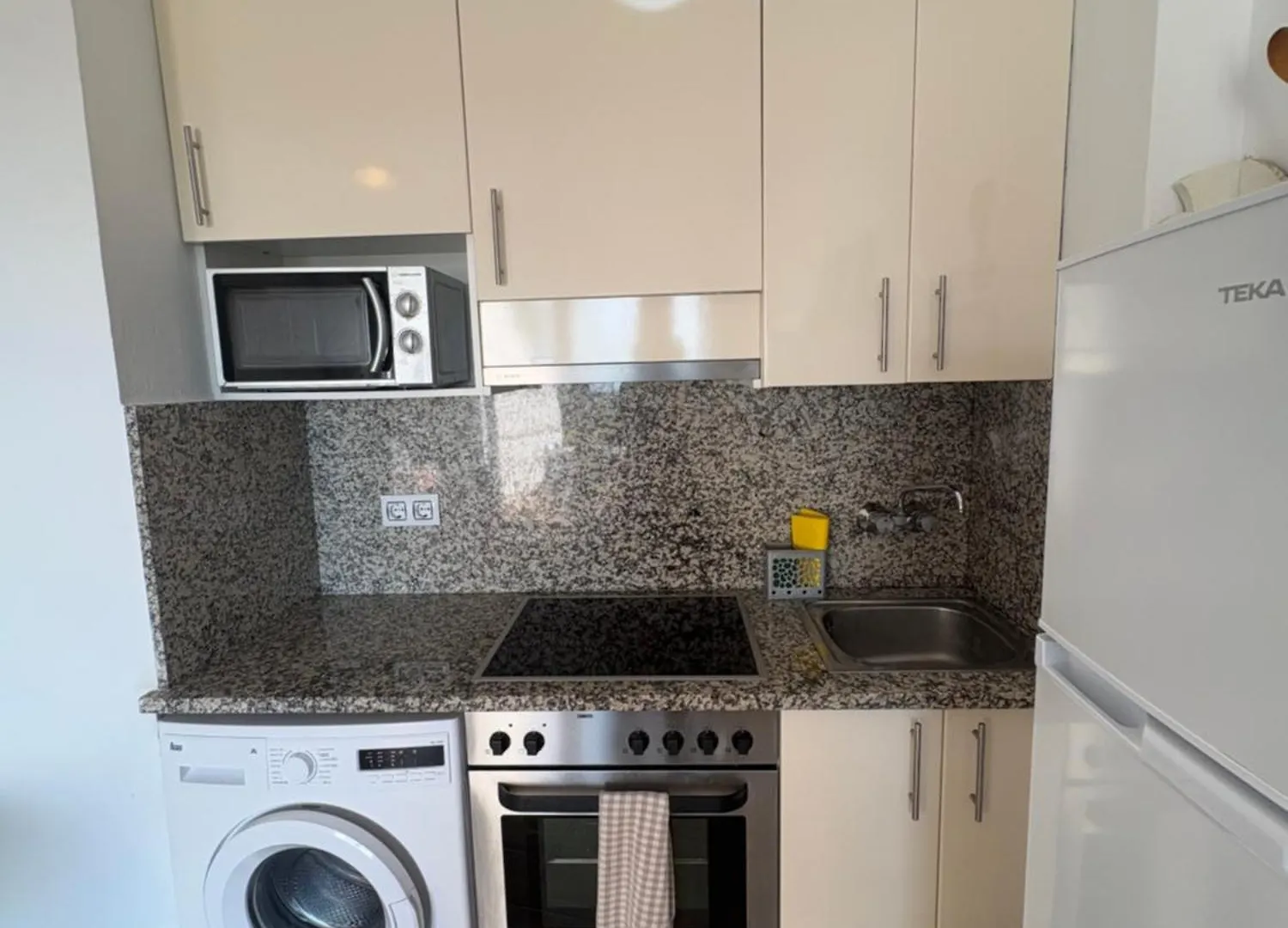 Apartment Holidays Oasis Roses Maritim Spain
